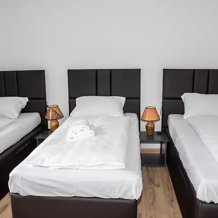Sunny Side House Apartment